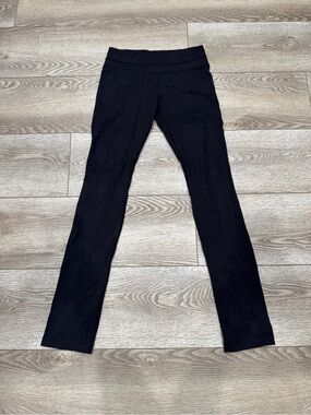 Lululemon size 6 leggings